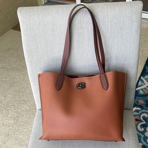 Coach willow woman’s tote
